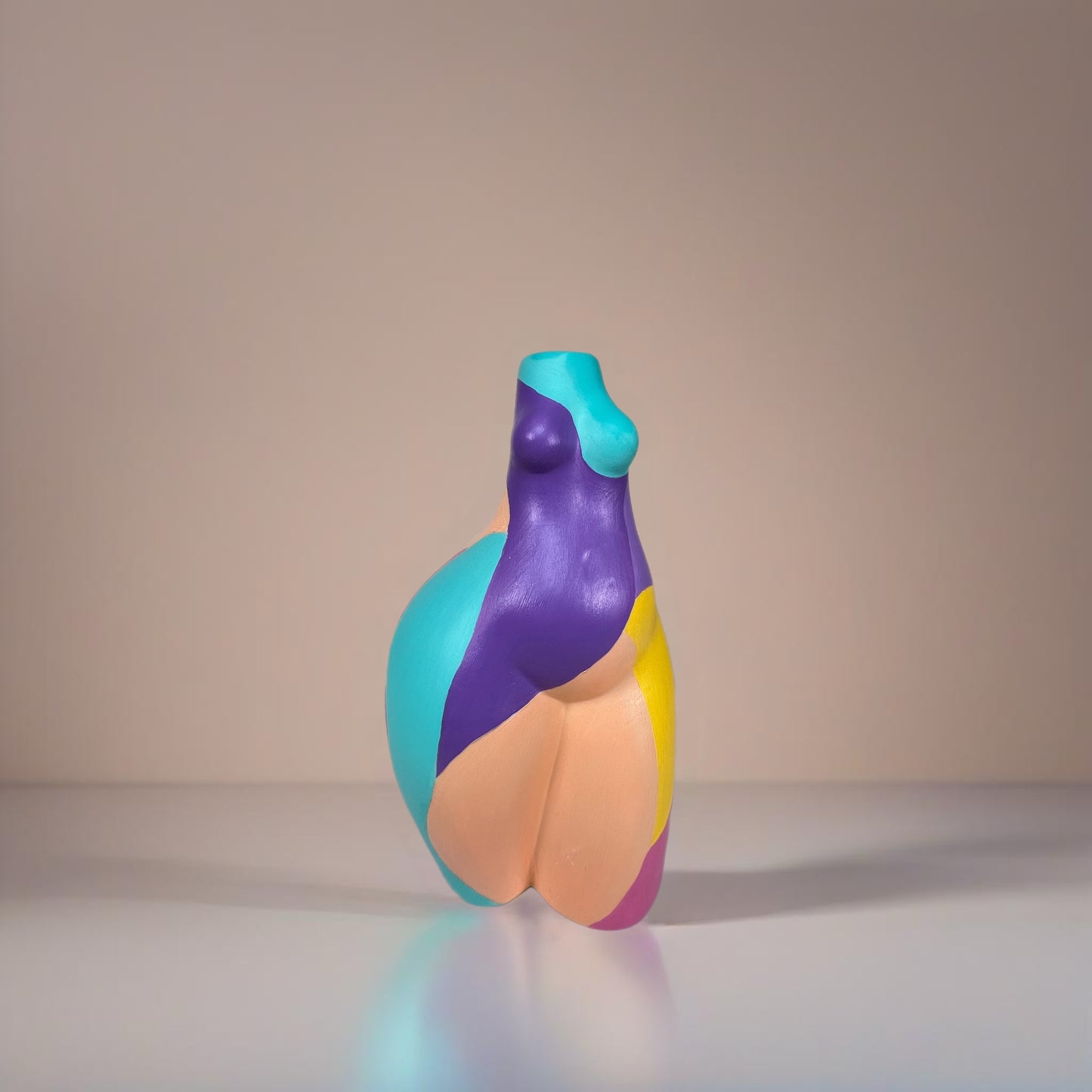 Elin Body Vase