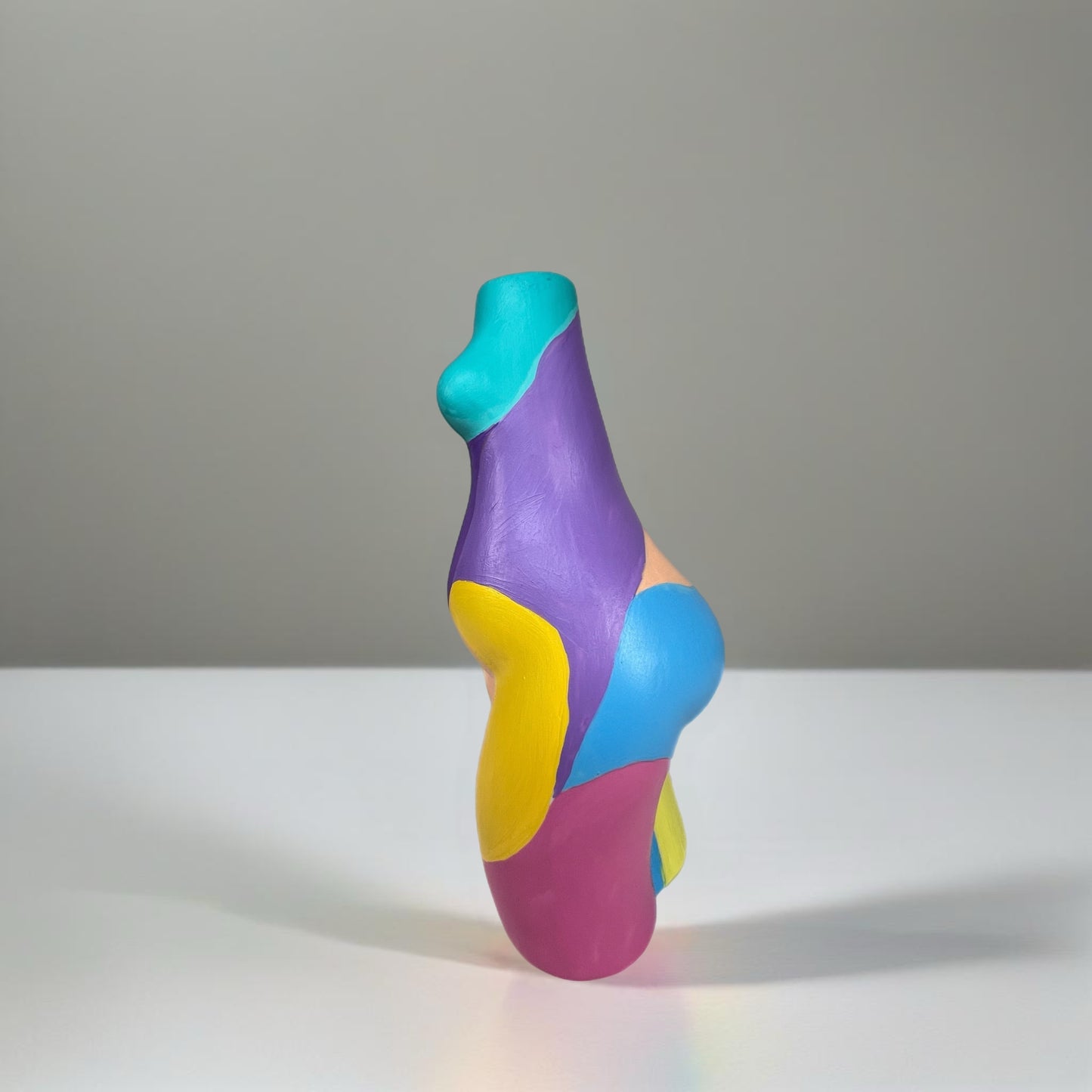 Elin Body Vase