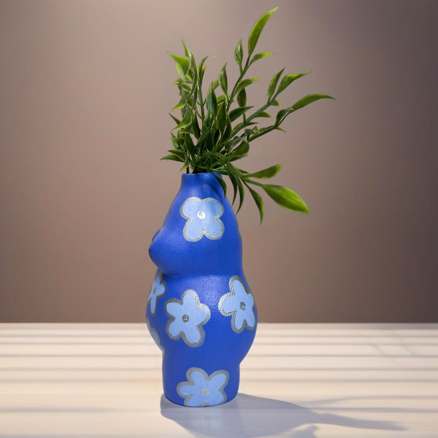 Daisy Body Vase